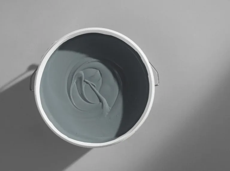 Flügger spand med atlas maling