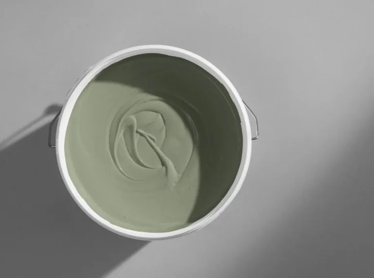 Flügger spand med Lund maling